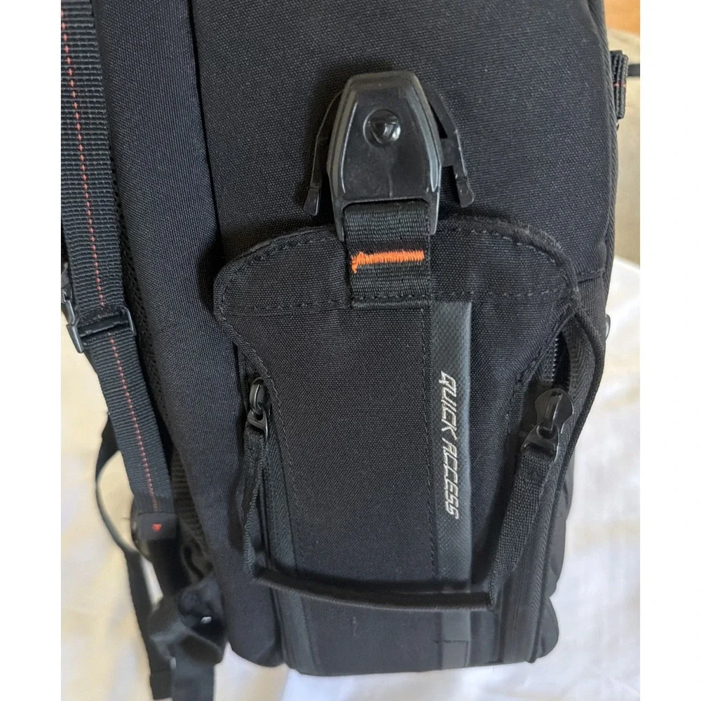 Vanguard Up-Rise 48 Backpack Camera Bag SLR + Laptop + Rain Cover